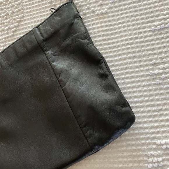 Vintage 80’s early 90’s Black Leather Shoulder Bag - Picture 4 of 6